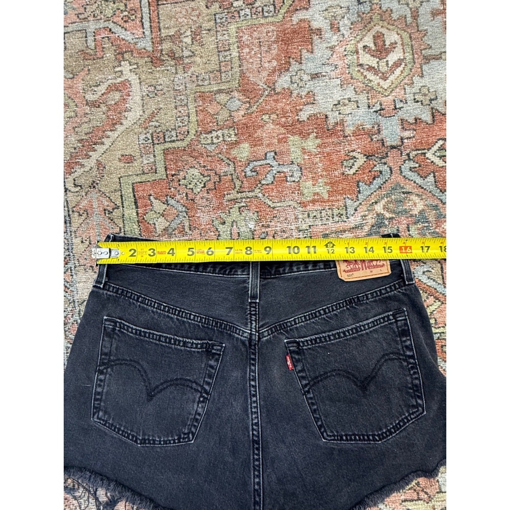 Levis 501 Original High Waisted Black Denim Cut Off Shorts Size 31 - Picture 4 of 5